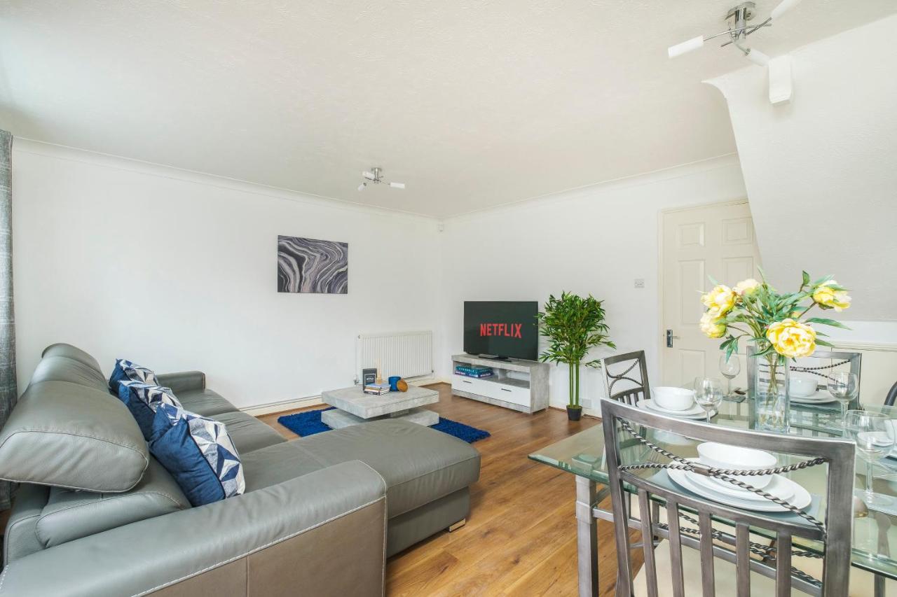Beautiful 3 Bed House With Amazing Views In Dartford, Kent Leilighet Eksteriør bilde